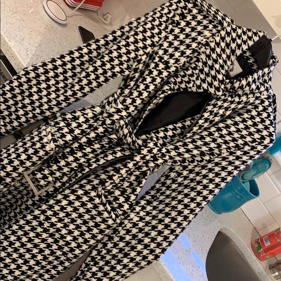 BB Dakota Jackets & Blazers - BB Dakota Houndstooth Coat